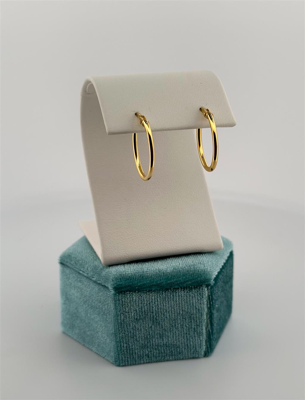 Yellow Gold Oval Hoop Earrings