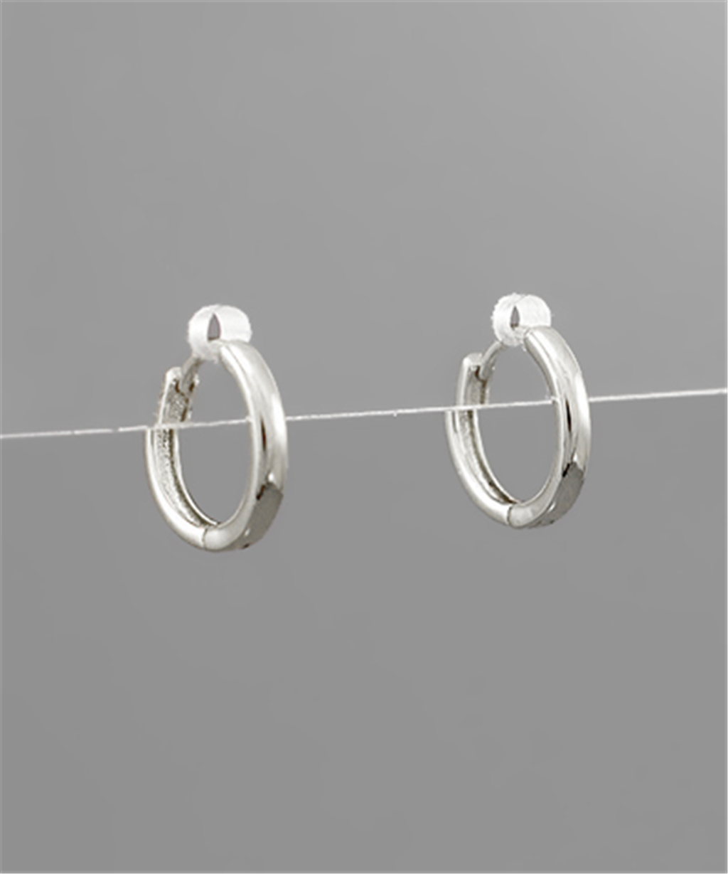 Trendy Huggie Hoop Earrings