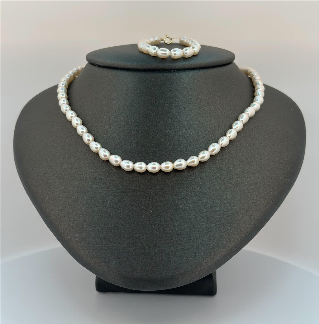 Yellow Gold Childrens Pearl Set