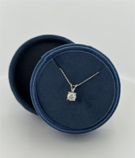 White Gold Diamond Soliatire Necklace