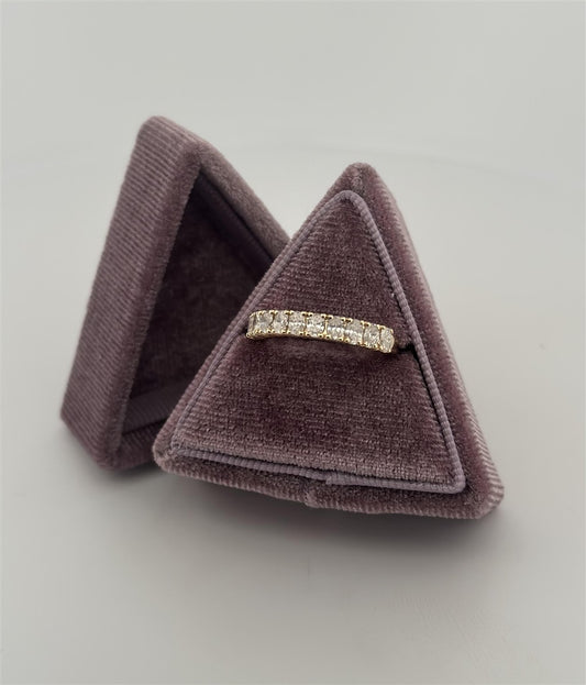 Yellow Gold Oval Diamond Band