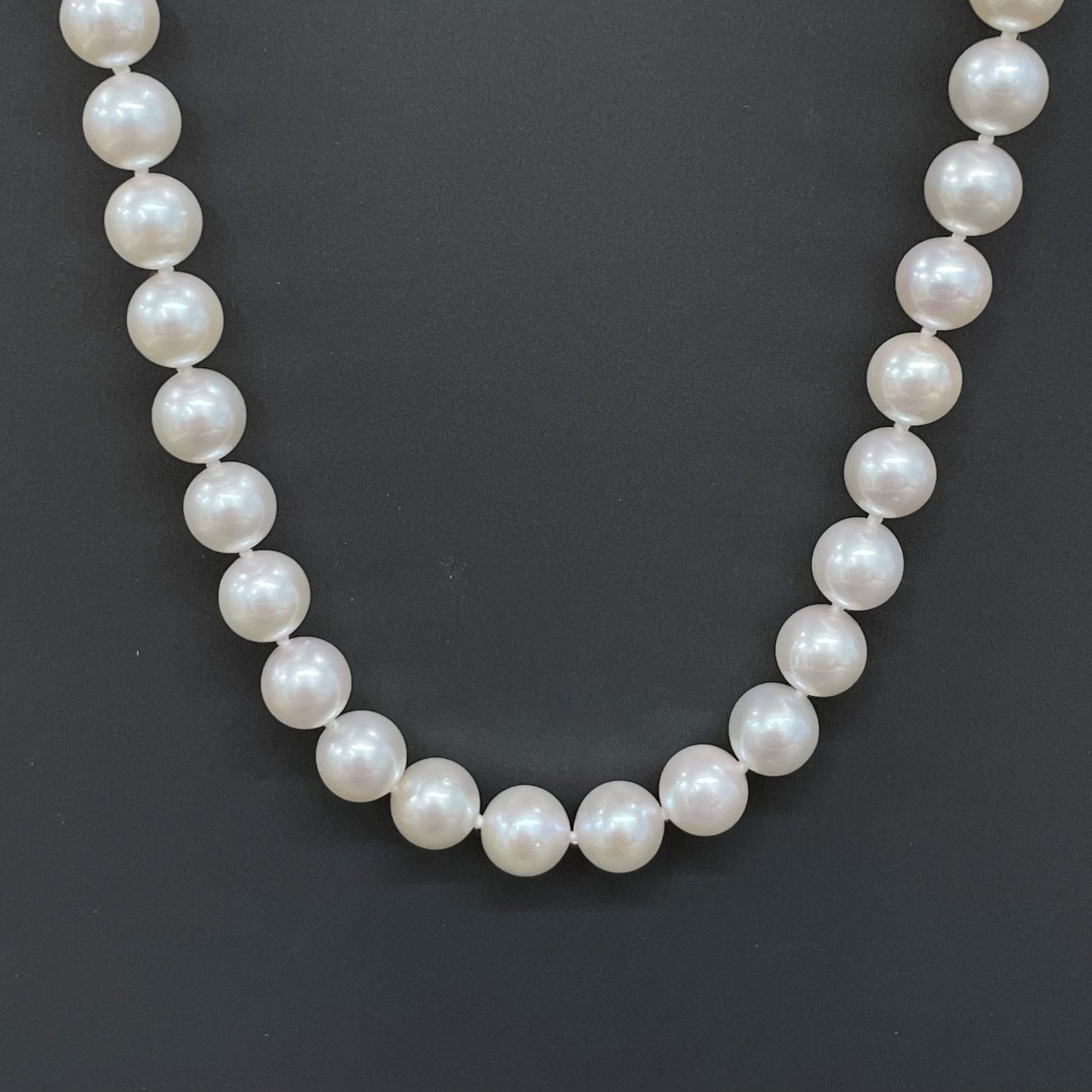 White Gold Pearl Necklace