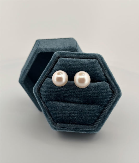 Yellow Gold Pearl Stud Earrings