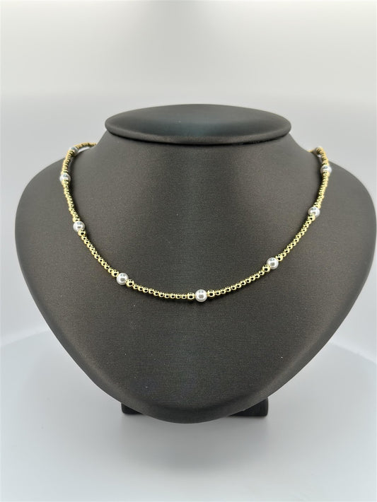 Trendy Pearl Beaded Necklace