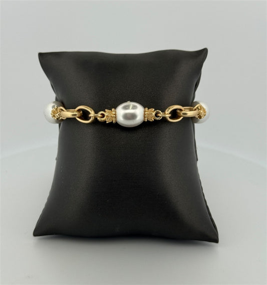 Trendy Pearl Bracelet